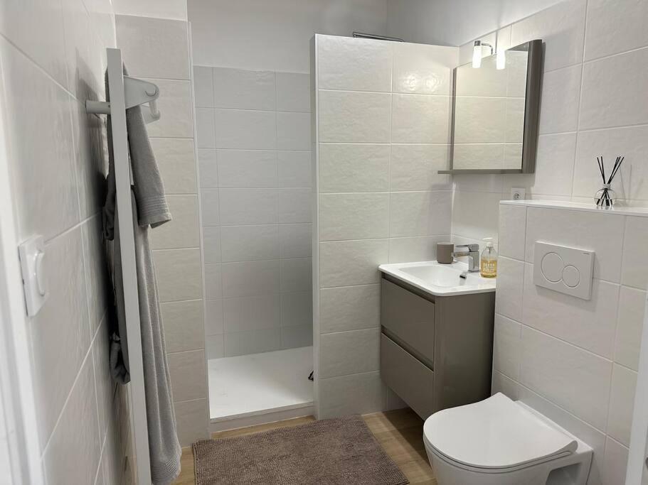 Tres Bel Appartement Neuf - Parking Et Terrasse Бискаррос Экстерьер фото